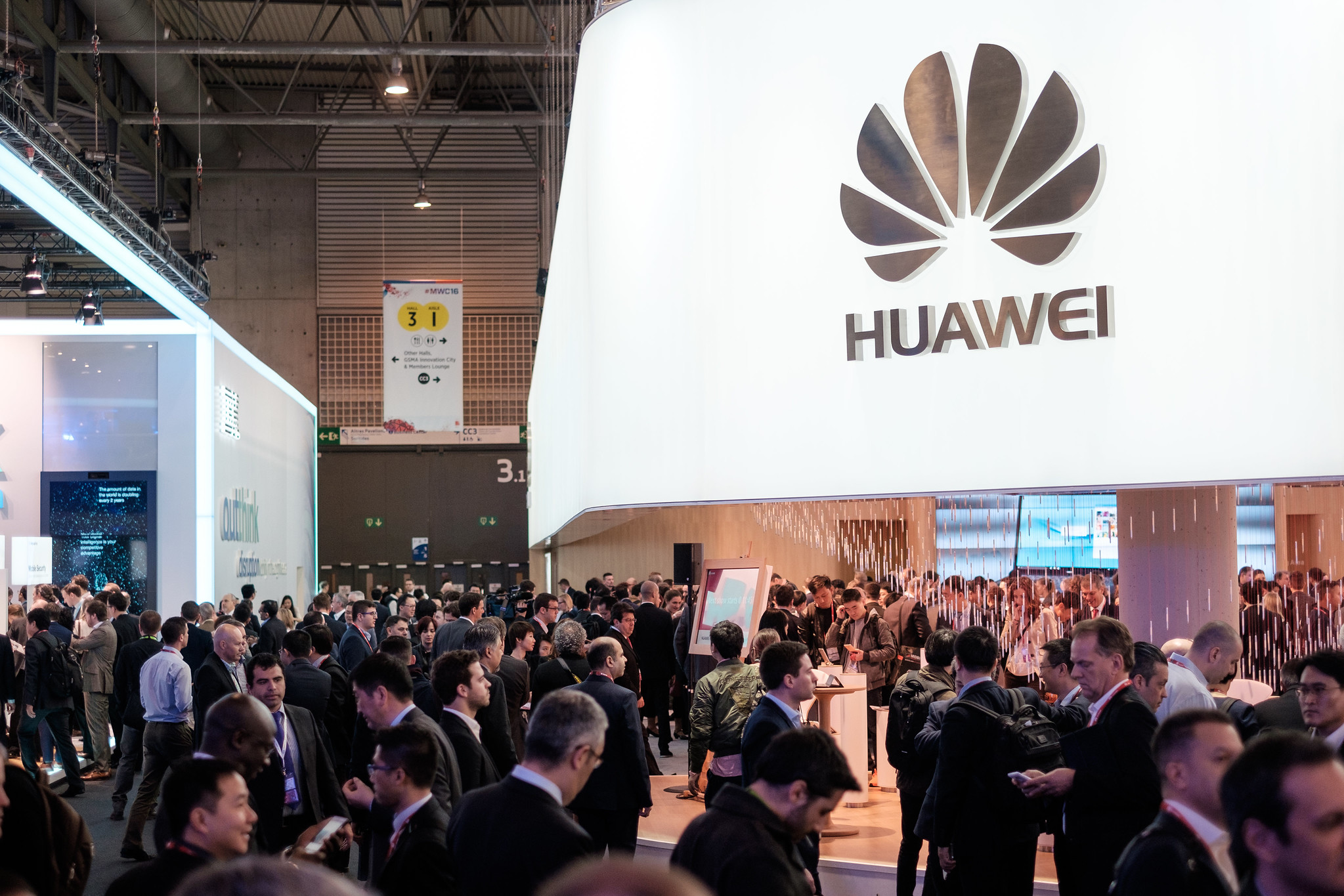 Центр хуавей. Huawei Press. Huawei печать. Huawei Press+China.